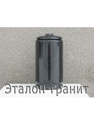 Гранитная урна для праха U_16